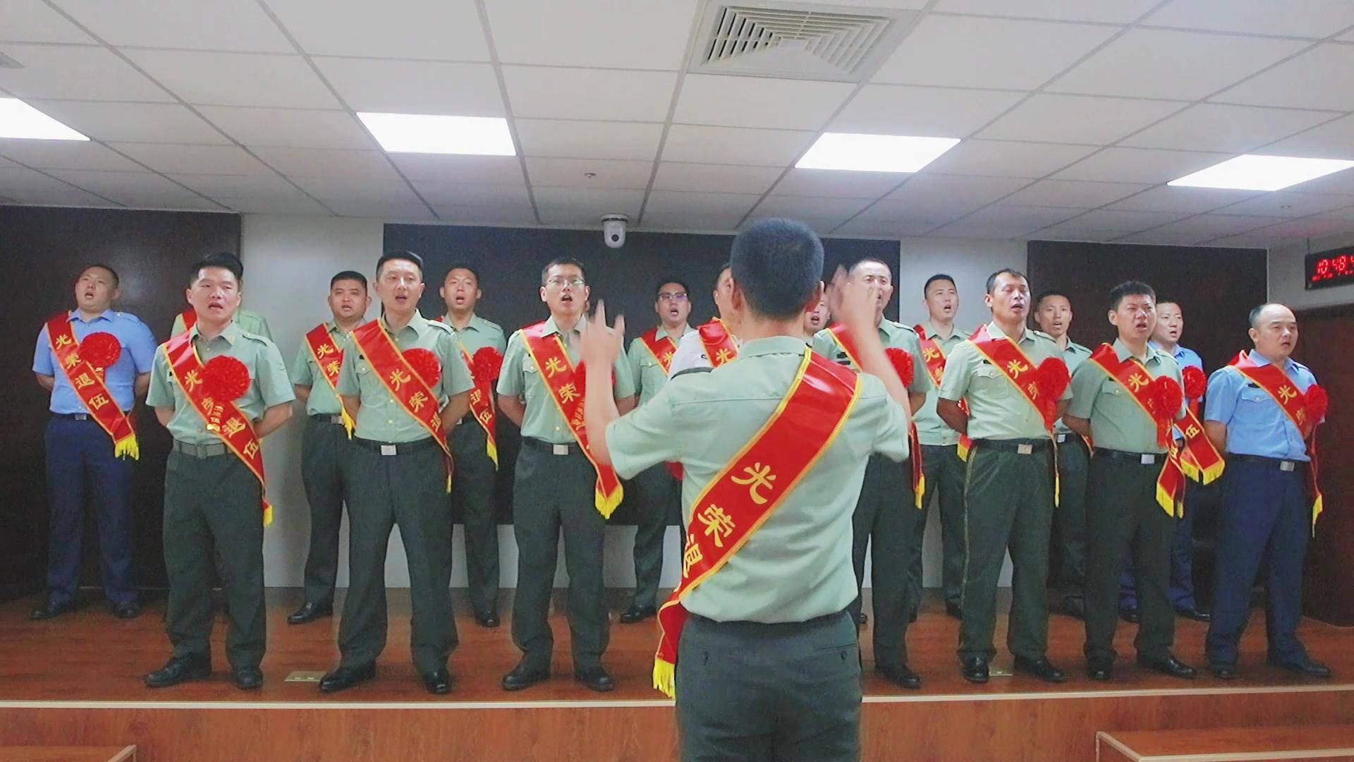 活动还特别邀请了鲁西北革命烈士陵园管理服务中心党支部书记,主任艾
