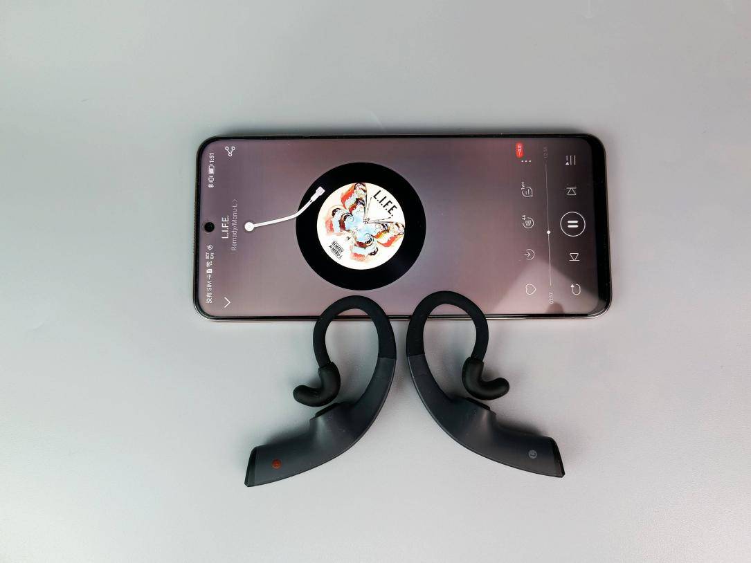 选择热门好用的骨传导耳机,推荐这五款性能优秀的选项!