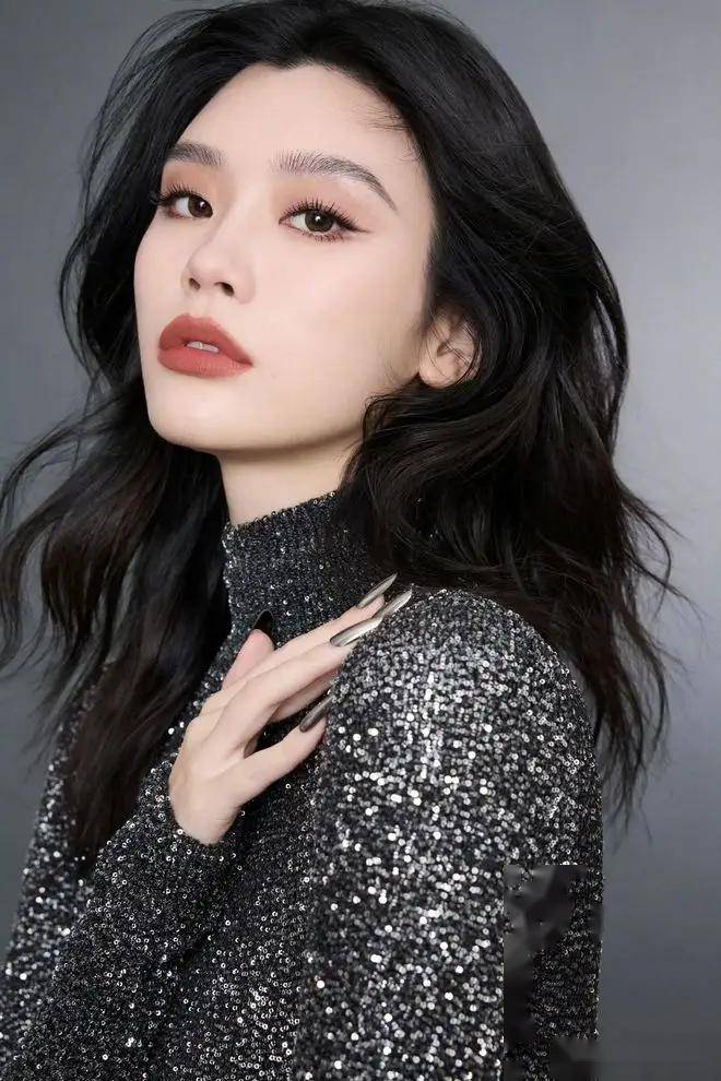 奚梦瑶的写真照曝光,美貌与写真完美结合,让人难以忘怀!