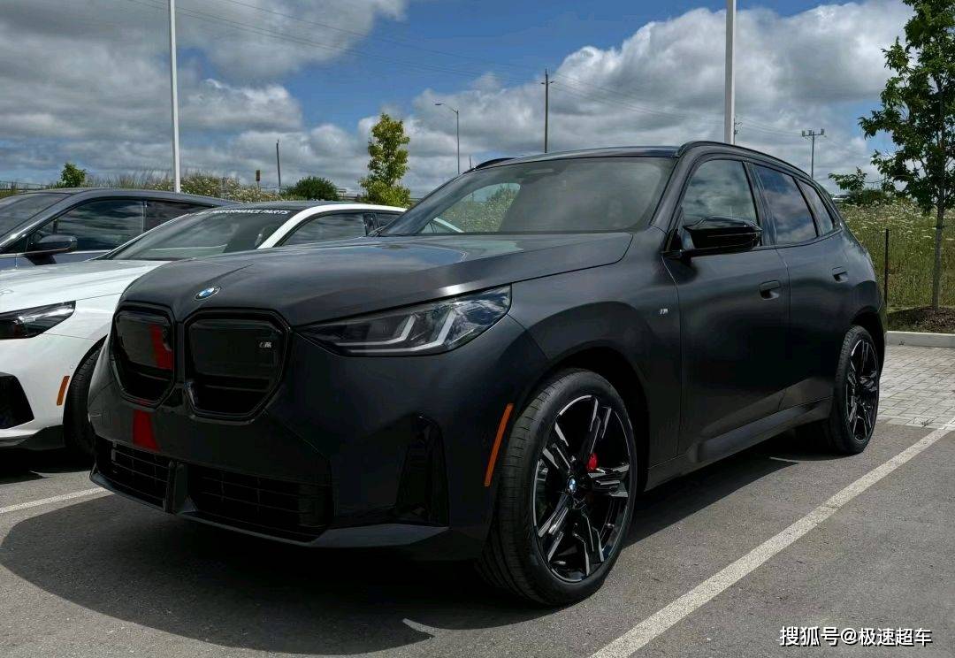 新一代宝马x3霸气驾临,"大鼻孔"设计更加精致时尚