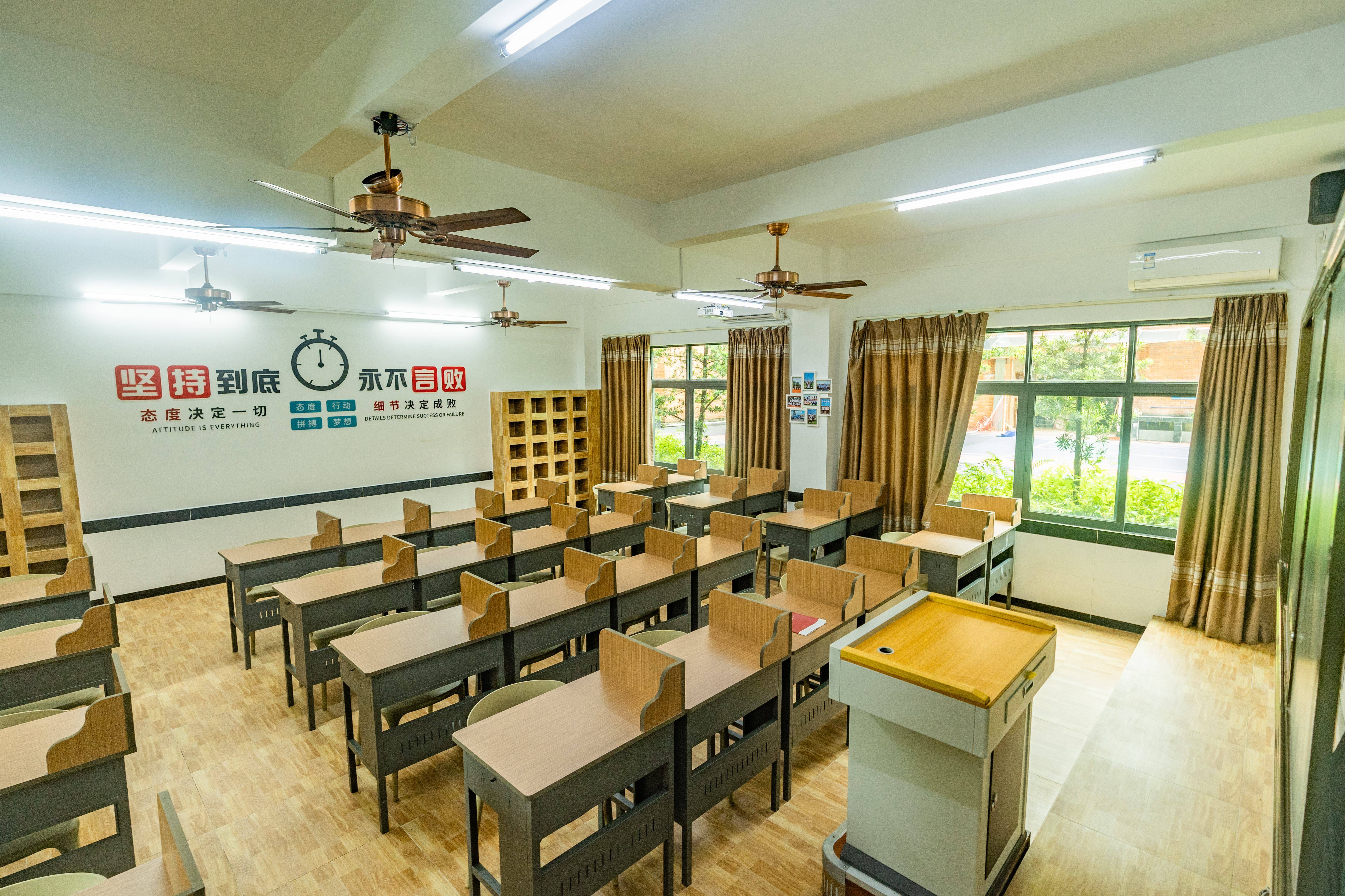 中考失利广州中考复读辅导机构应该怎么选择