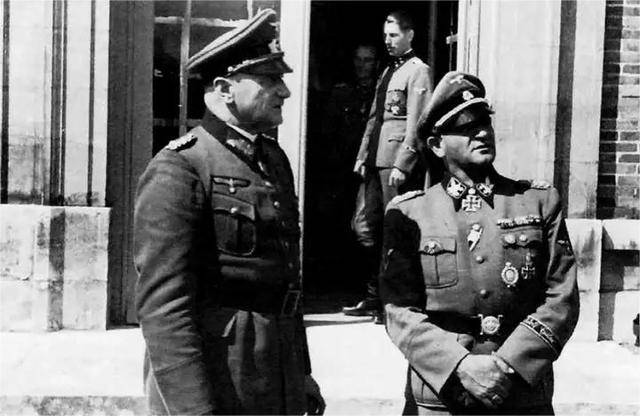 1944年9月,迪特里希晋升为党卫军装甲兵大将,担任新组建的党卫军第6