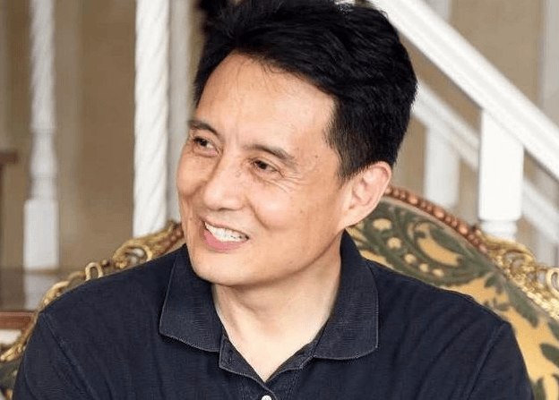 发妻6次流产绝情离开,如今街头卖卤肉为生_王伯昭_张卫健_时候