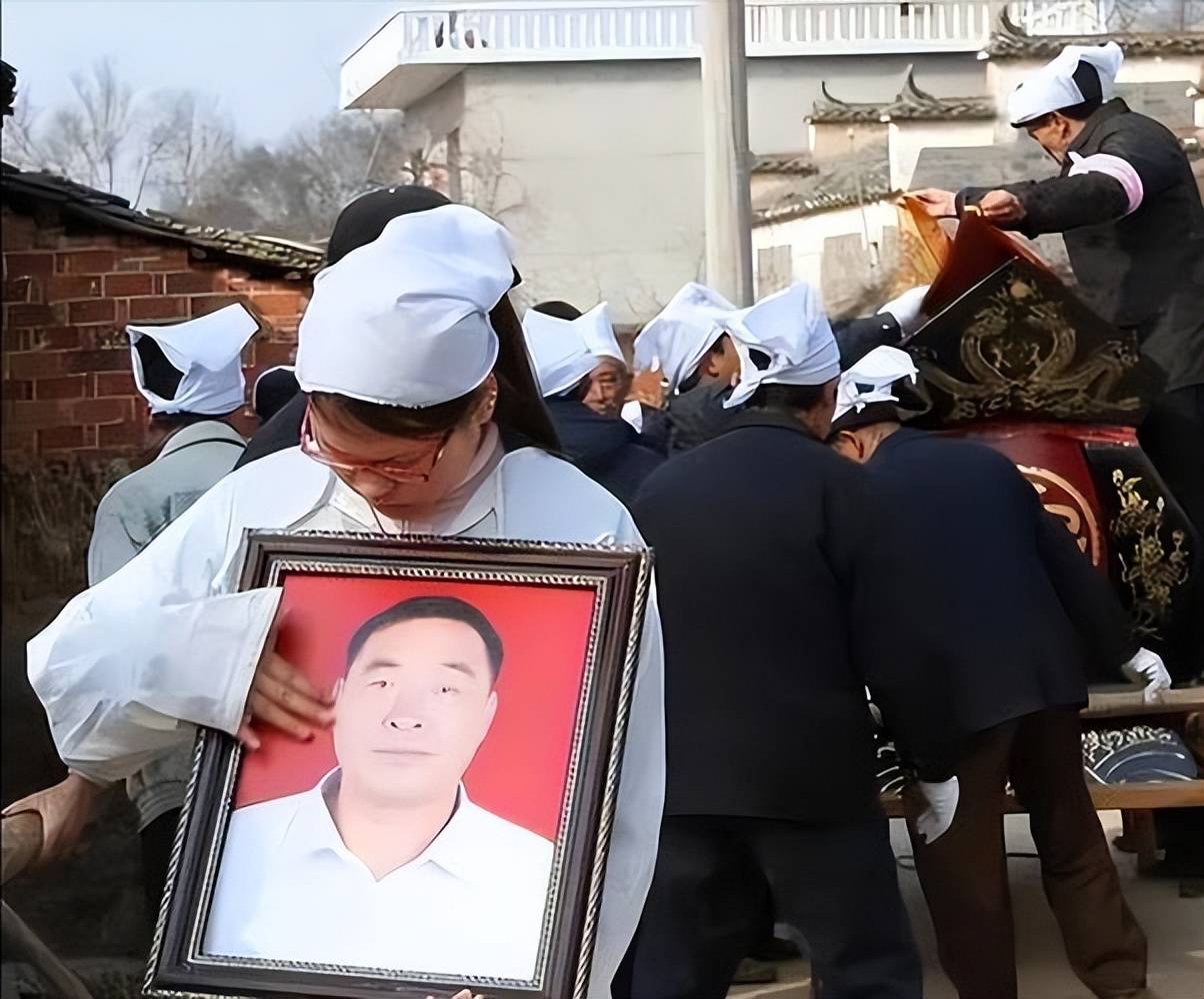 当然,对于农村有些高龄老人去世后,其女儿因为年龄过大可能早就绝经了