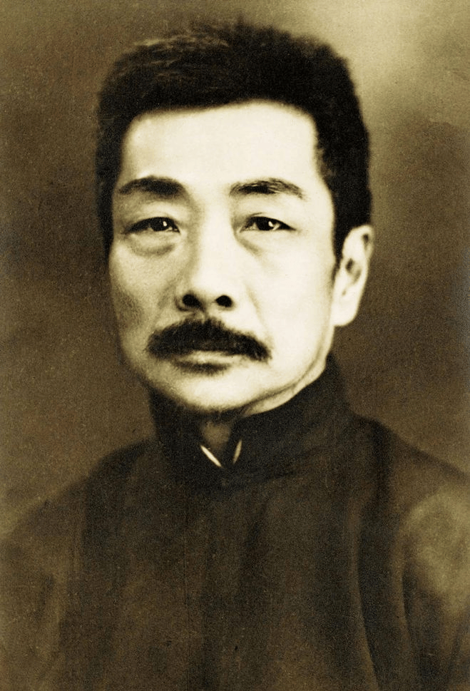 周总理和鲁迅啥关系?1952年周总理对许广平说:论辈,该叫你婶母