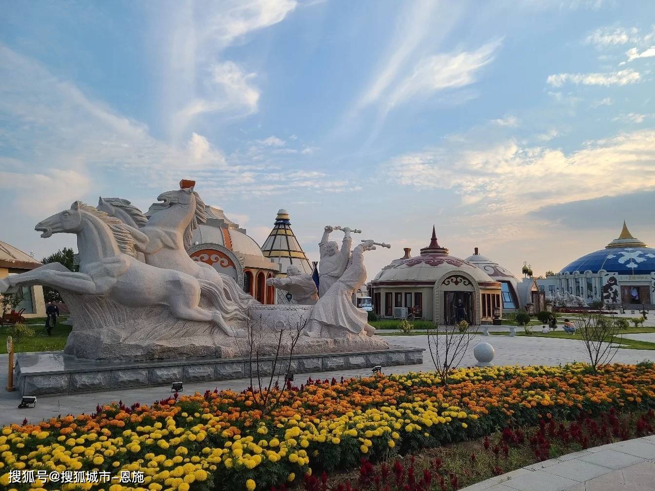 暑假去内蒙响沙湾鄂尔多斯旅游五天详细游玩行程景点推荐,内蒙跟团5