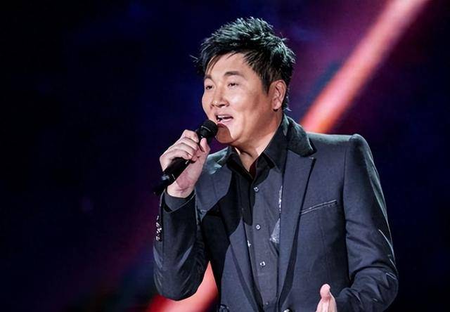 老戏骨姚刚:与温峥嵘分手后,53岁依旧单身一人,风光背后有泪水