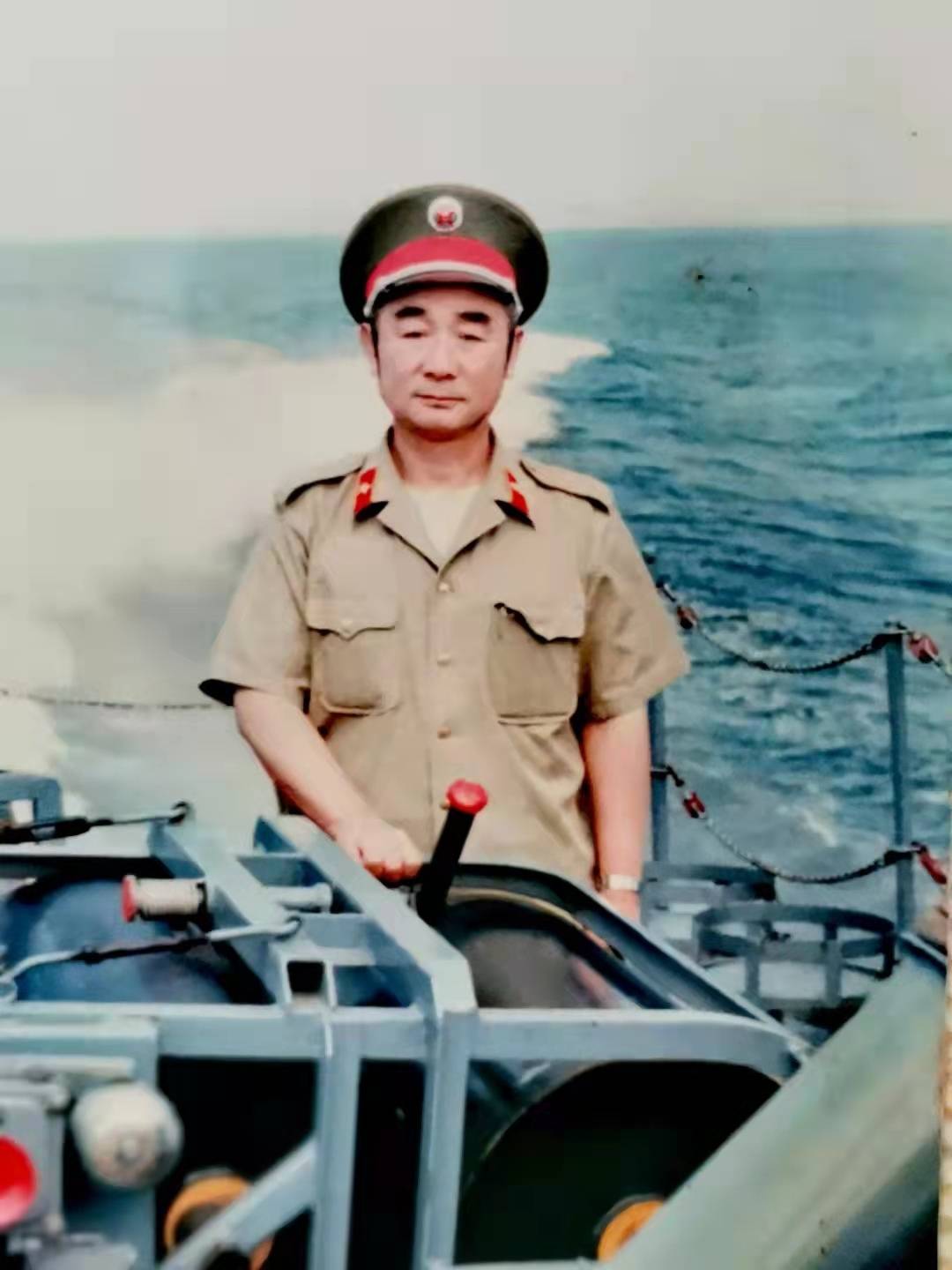 他曾是国防大学校长,63岁接替张万年主政广州军区,66岁晋升上将