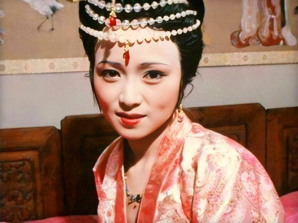 《红楼梦》里的秦可卿真的是皇室私生女吗?