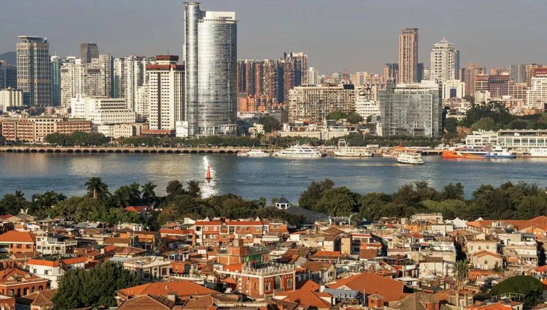 石涂装丨国潮品牌,致敬匠心,法莉雅斩获仿石漆"优秀品牌