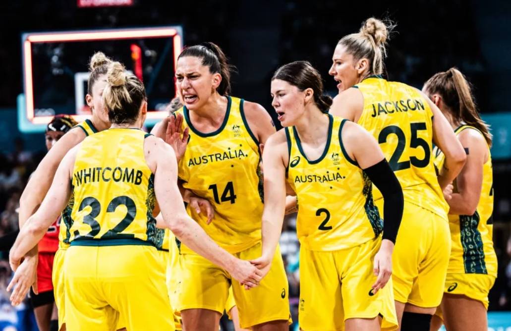 澳大利亚女篮奥运首胜,世界第五两连败小组垫底,惠特科姆19 10