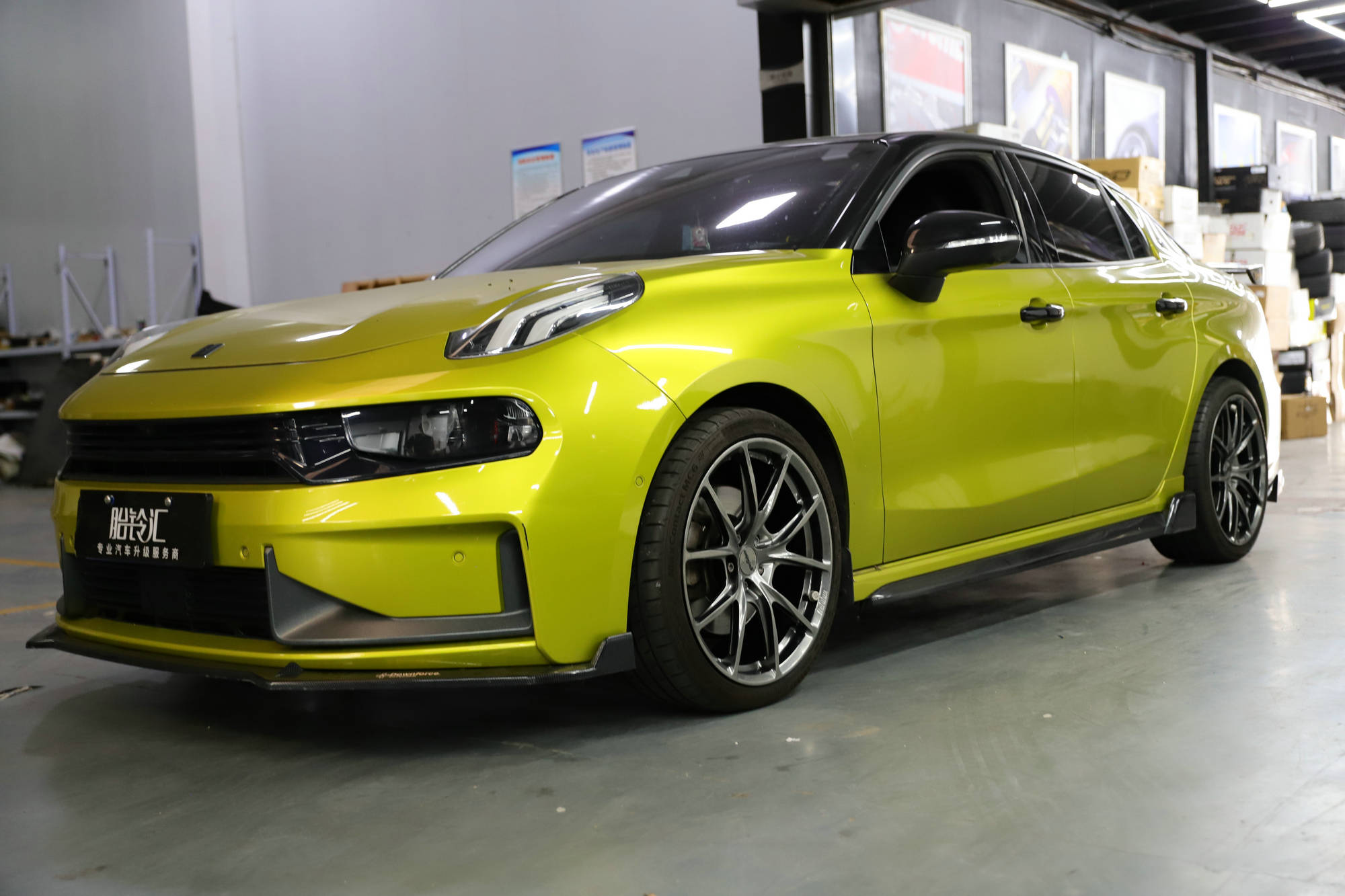 领克03 改装叶辐轮ye12轮毂的成功历程