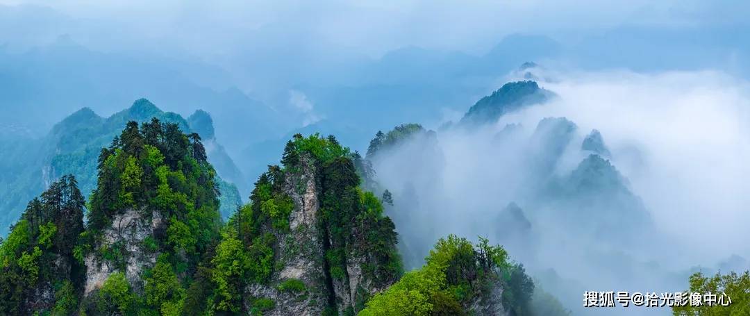 陈金武摄影作品展 | 用航拍观赏武当山