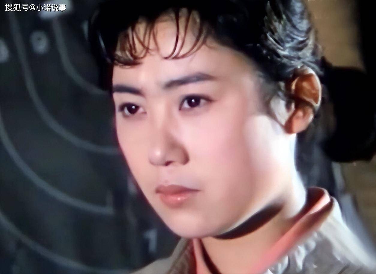 李岚:曾是八一厂厂花,18岁时和刘晓庆齐名,如今她的粉丝仅有120个