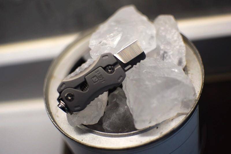 无与伦比的小型多功能刀具 费戈（FEGVE）钛合金δM390萝卜小DAO