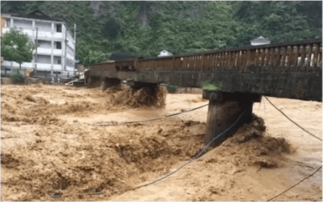 杭绍甬高速公路桥倒塌图片