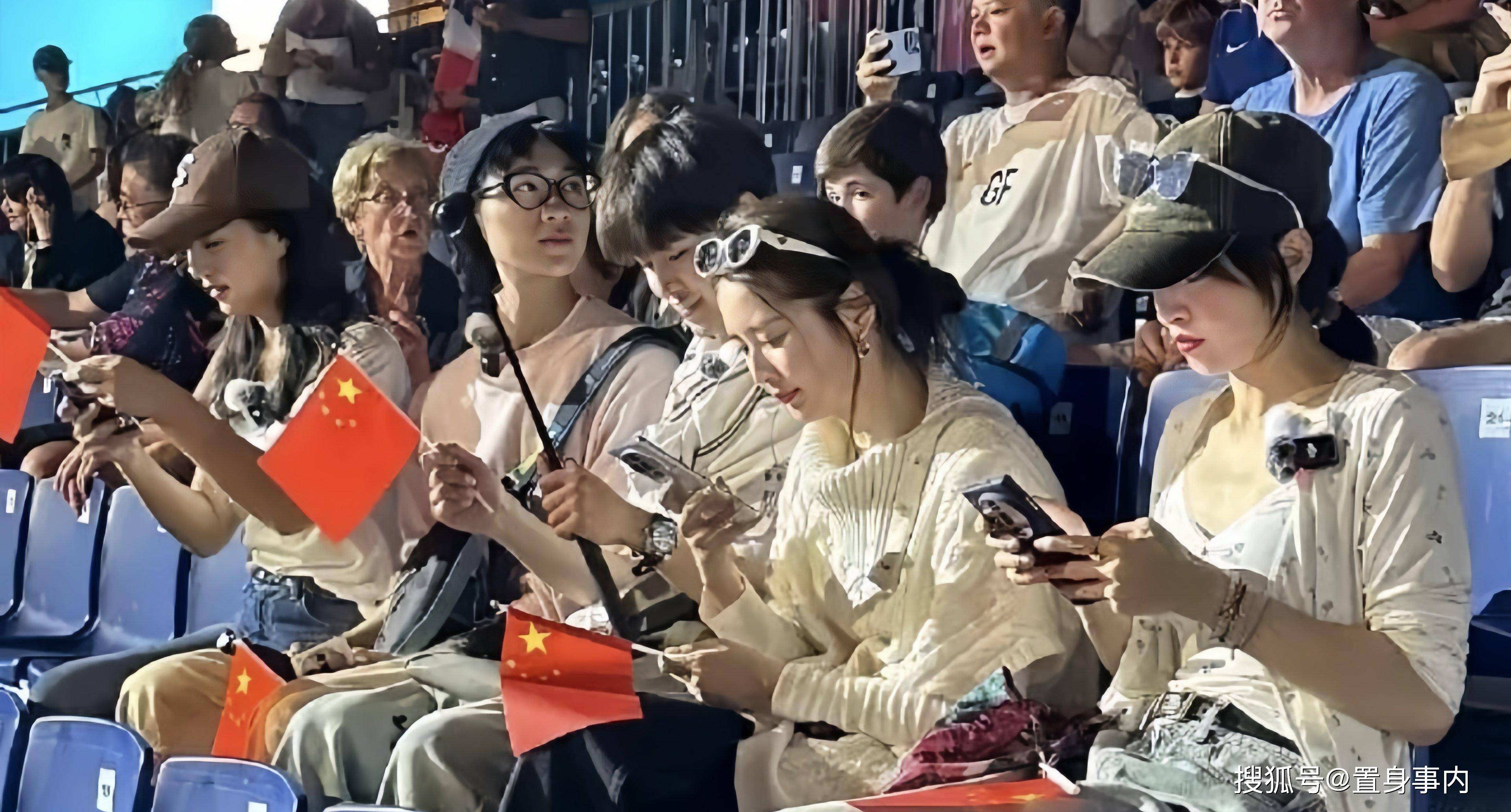 硬蹭奥运热度,开豪车逛故宫?90后女星被骂到删博,到底冤不冤?