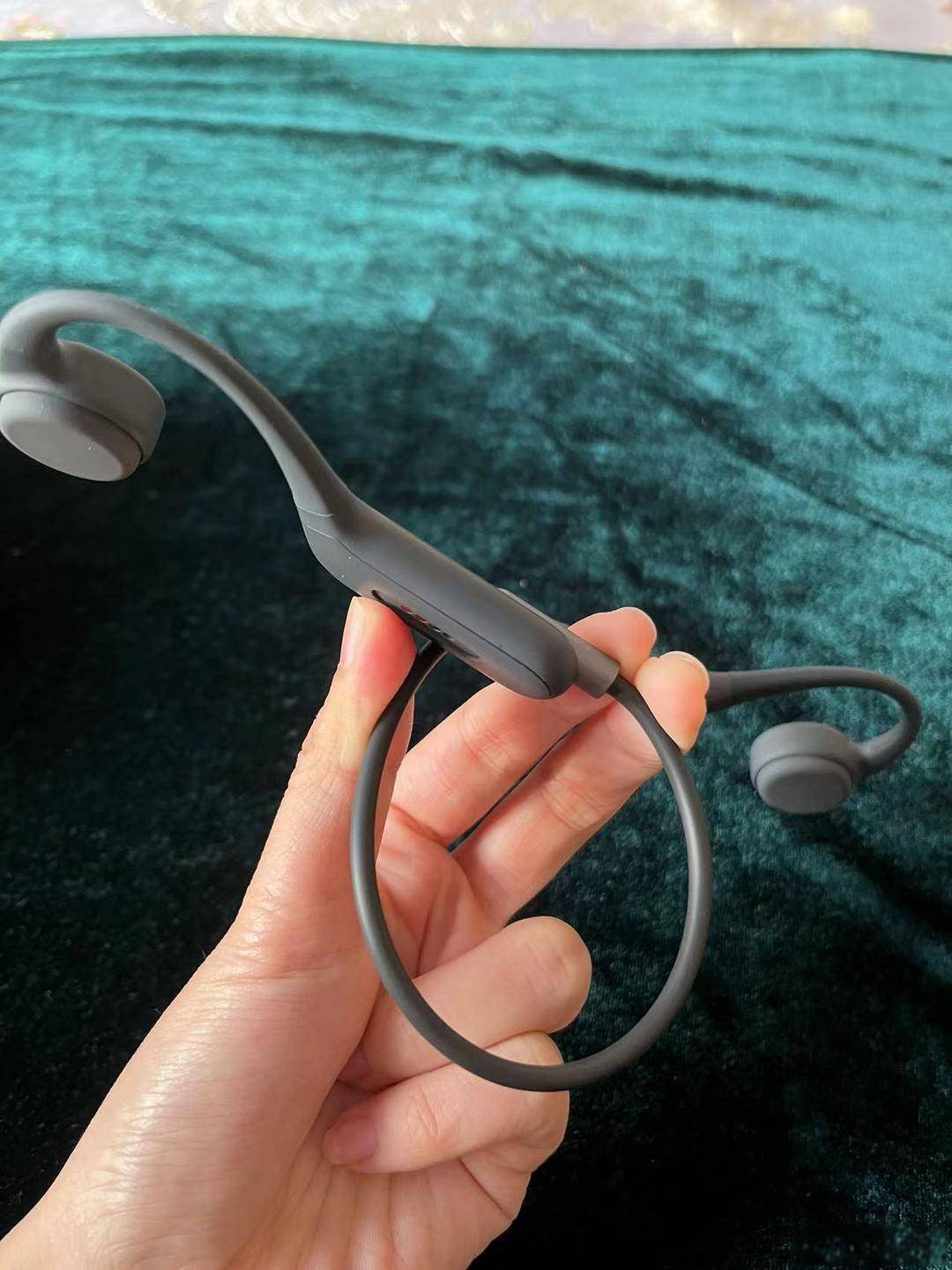 奥运冠军推荐使用的骨传导耳机该怎么选?骨传导耳机选购小技巧!