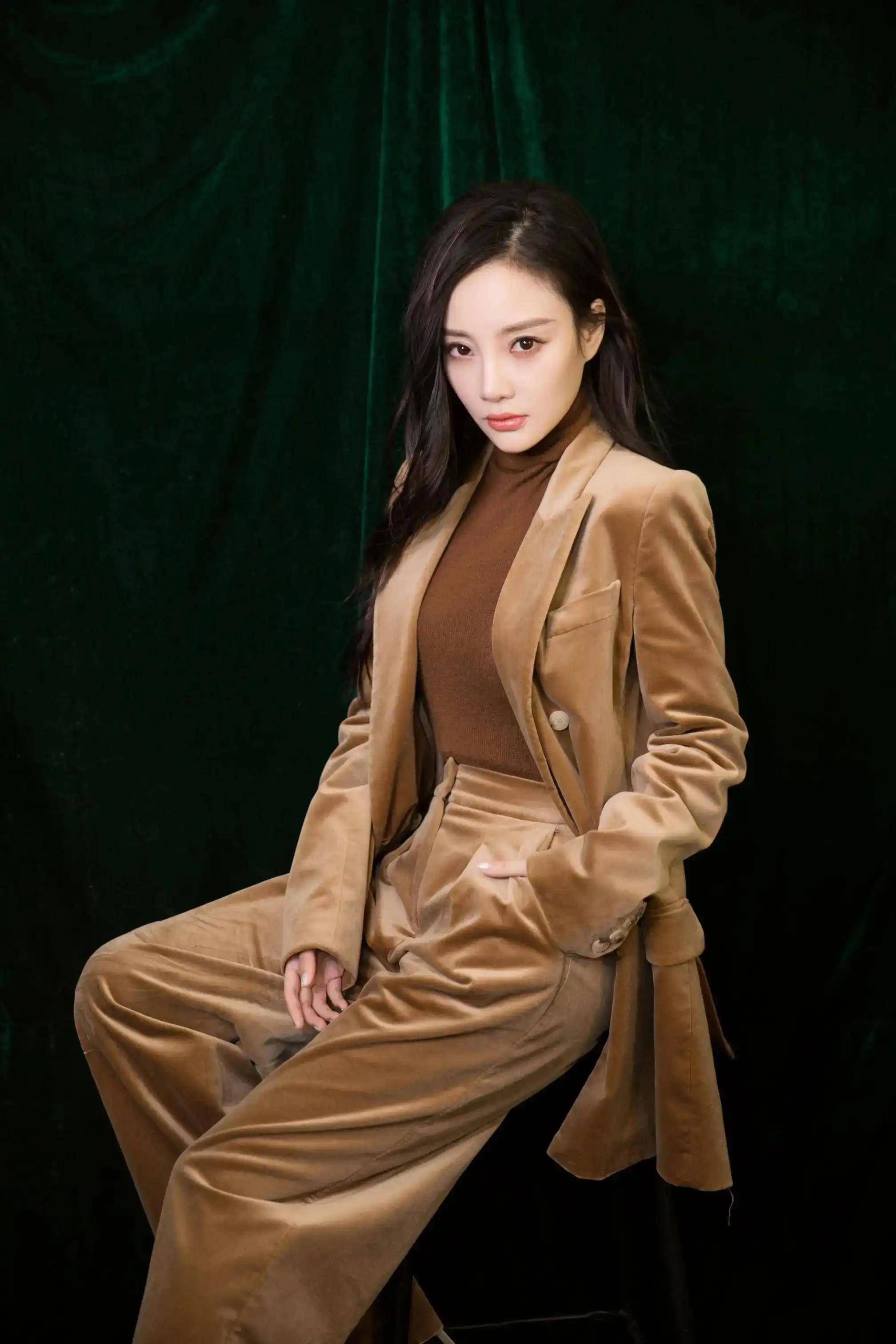 中国胸围最大的女明星排行榜,第一名胸围高达95cm!