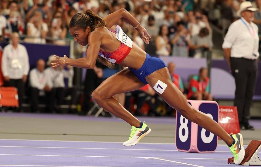 加布里埃尔-托马斯女子200米夺冠 弗雷德摘银