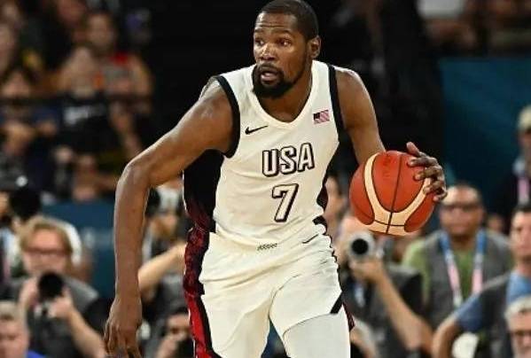 库里狂飙36分,美国队逆风翻盘塞尔维亚,詹库恩比德联手制胜!