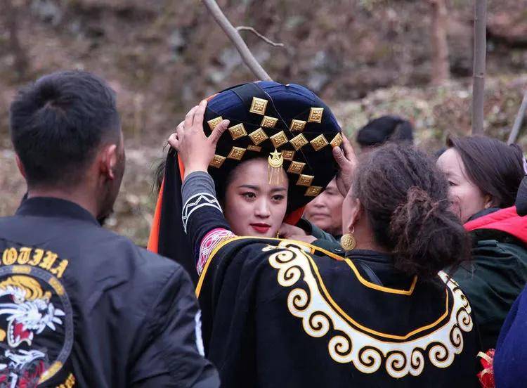 大凉山彝族婚礼,丰收苦荞/土豆,乡村赶集,彝族天普萨/美女,原生态村庄
