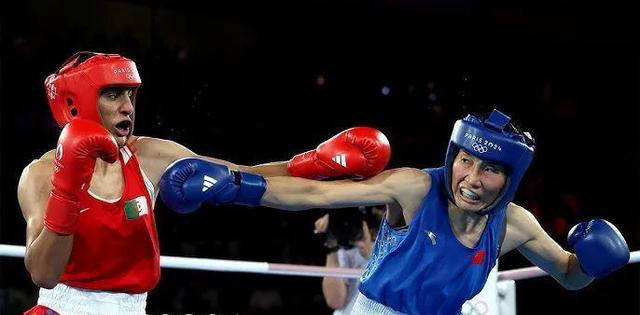 中国女子拳手杨柳挑战性别争议的对手哈利夫