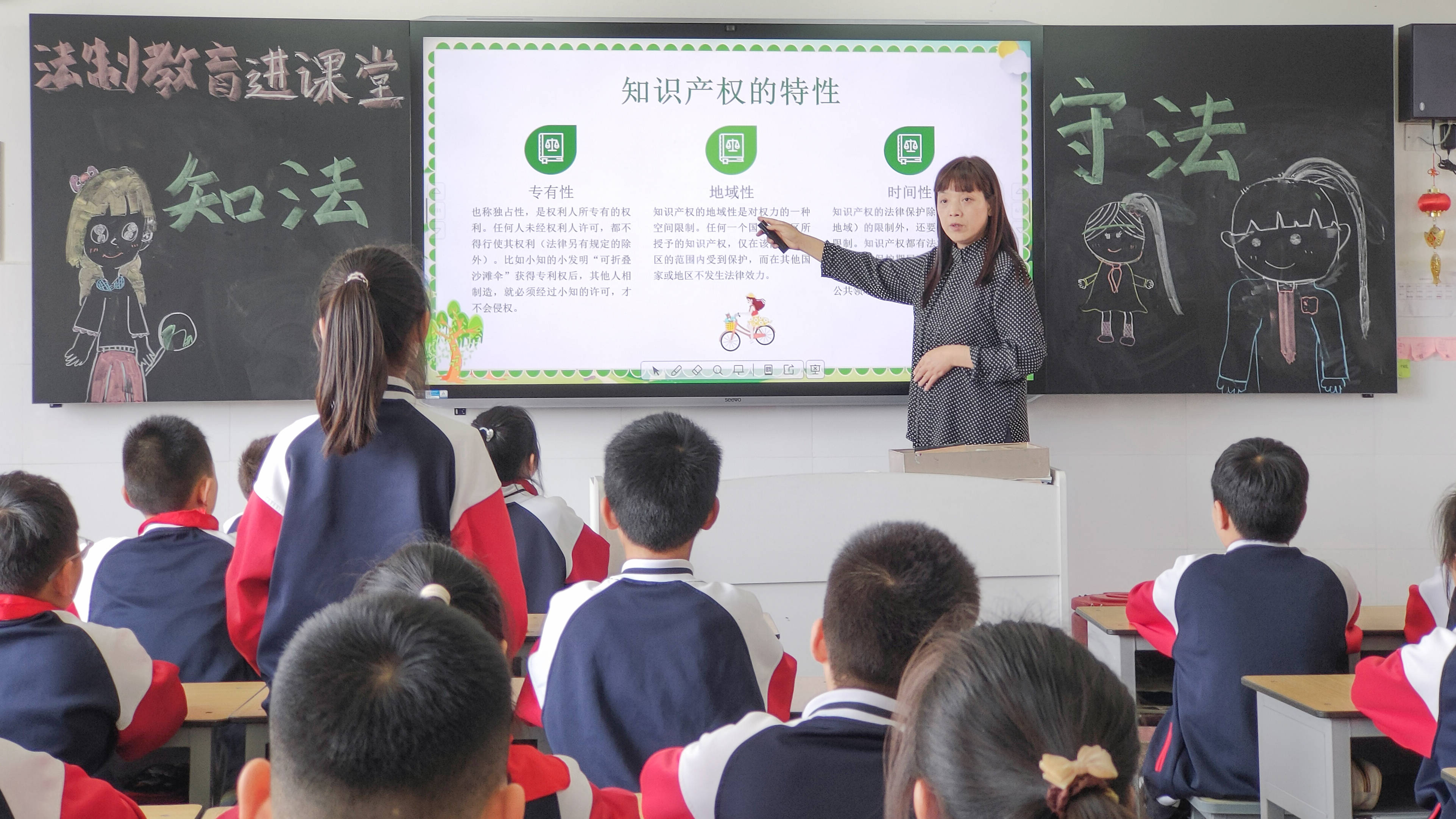 以爱育人——驻马店实验小学加强未成年人思想道德建设侧记