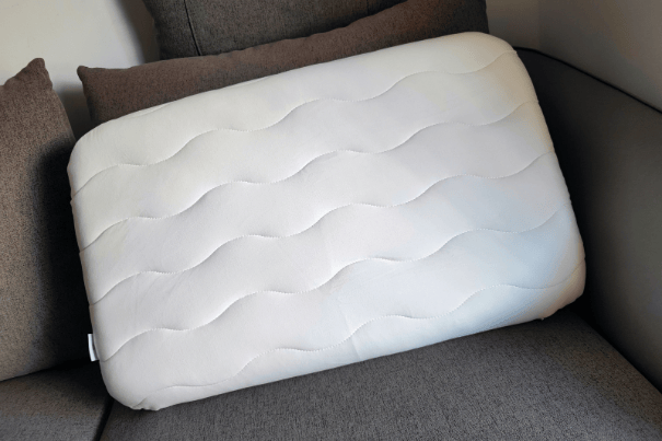 舒适护颈好睡眠,让每一个夜晚都更值得期待!米家护颈记忆绵深睡枕体验