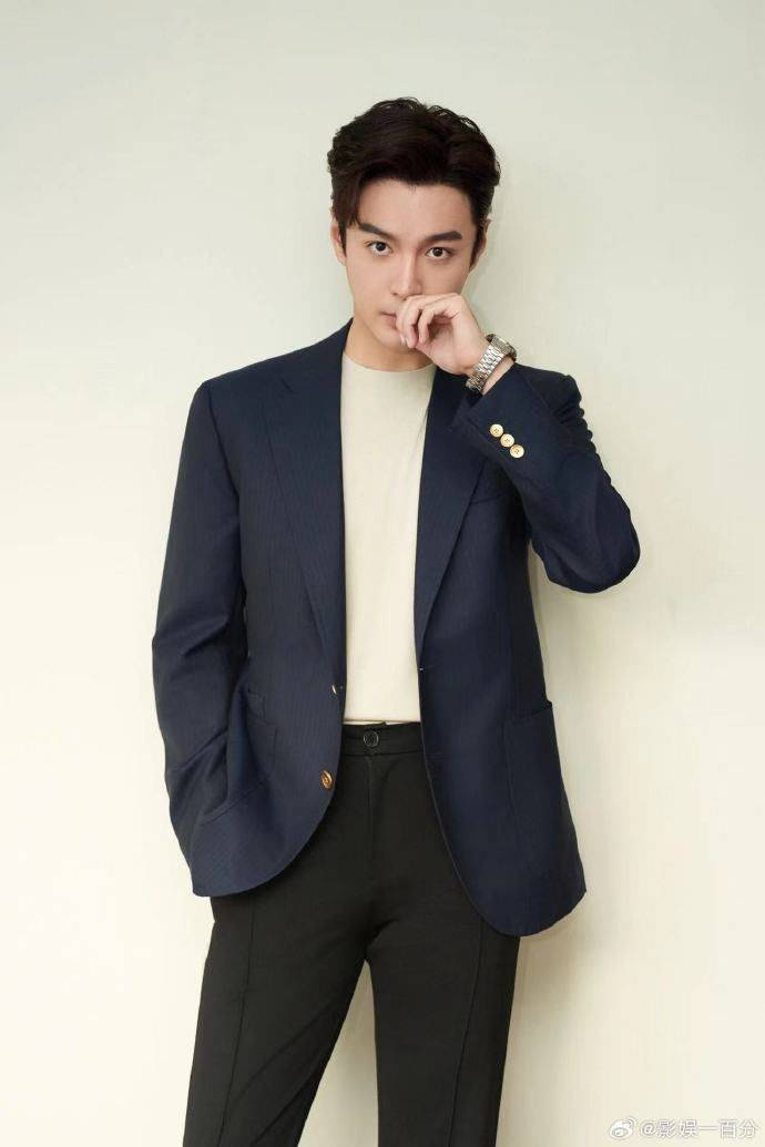 张昊唯被曝偷税卖淫?本尊回应:清者自清,晒纳税记录力证清白!