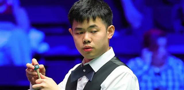 五连胜终结!罗伯逊首败中国小将袁思俊迎职业里程碑