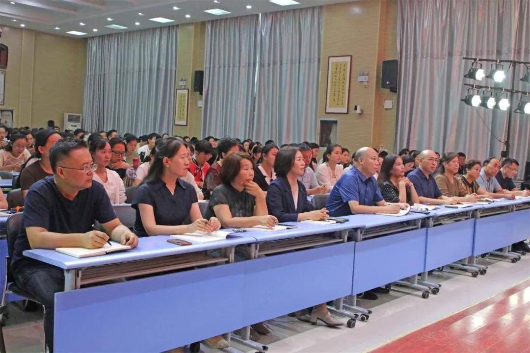  李局长教育理念 __濮阳市教育局局长