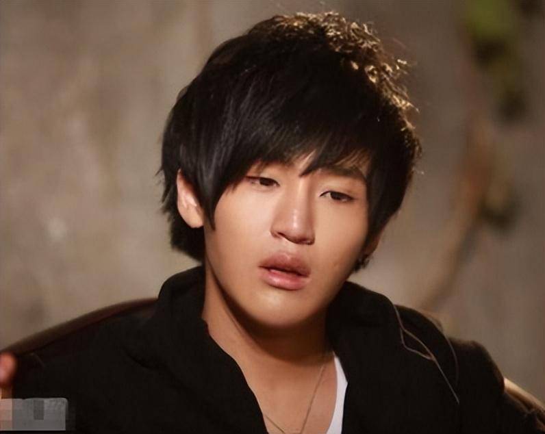 当年对李炜大打出手的苏醒,12年后在看二人处境,他才是最后赢家