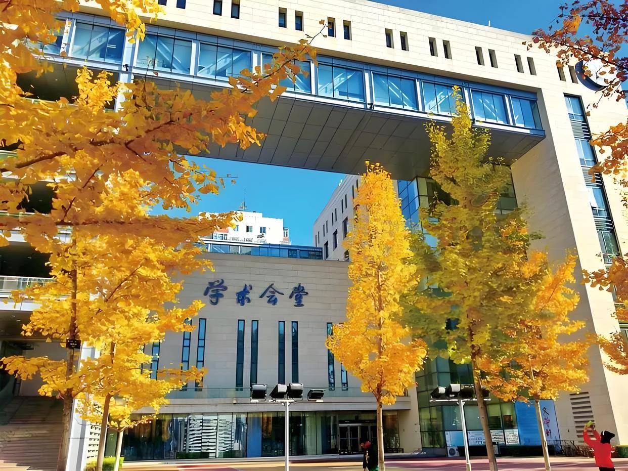中央财经大学研究生院在哪个校区(中央财经大学研究生院在哪个校区啊)