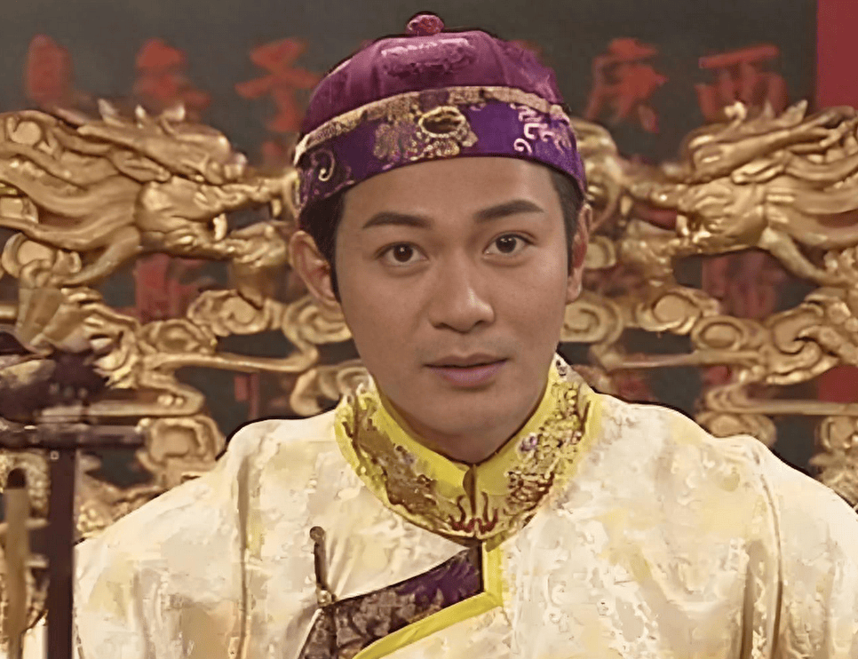 "tvb御用皇帝"江华晒父子合照,儿子酷似陈晓东,甘做男护士