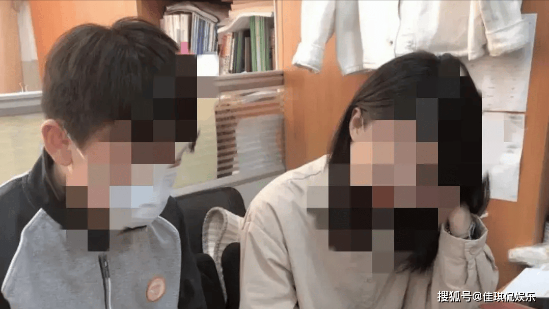 初中女生网络曝光老师暧昧聊天_国产美女教师诱惑学生_小学体育老师性侵学生