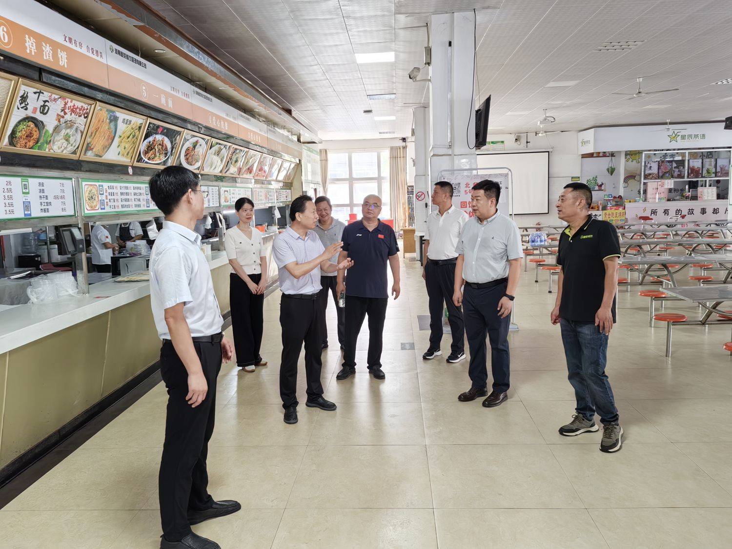 黄淮学院领导带队开展秋季开学前校园安全检查