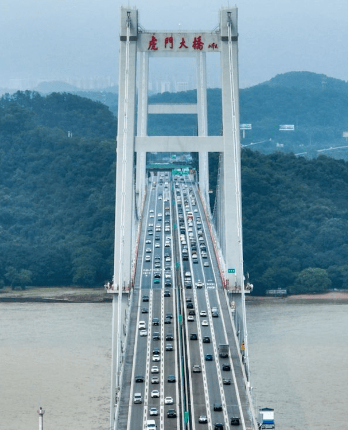 江阴大桥车祸最新消息图片