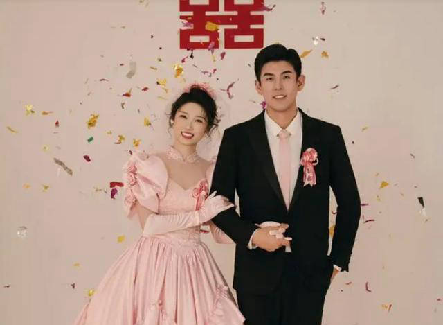 恭喜!28岁女排明星王梦洁公布男友,年长两岁,高大帅气,前途无量