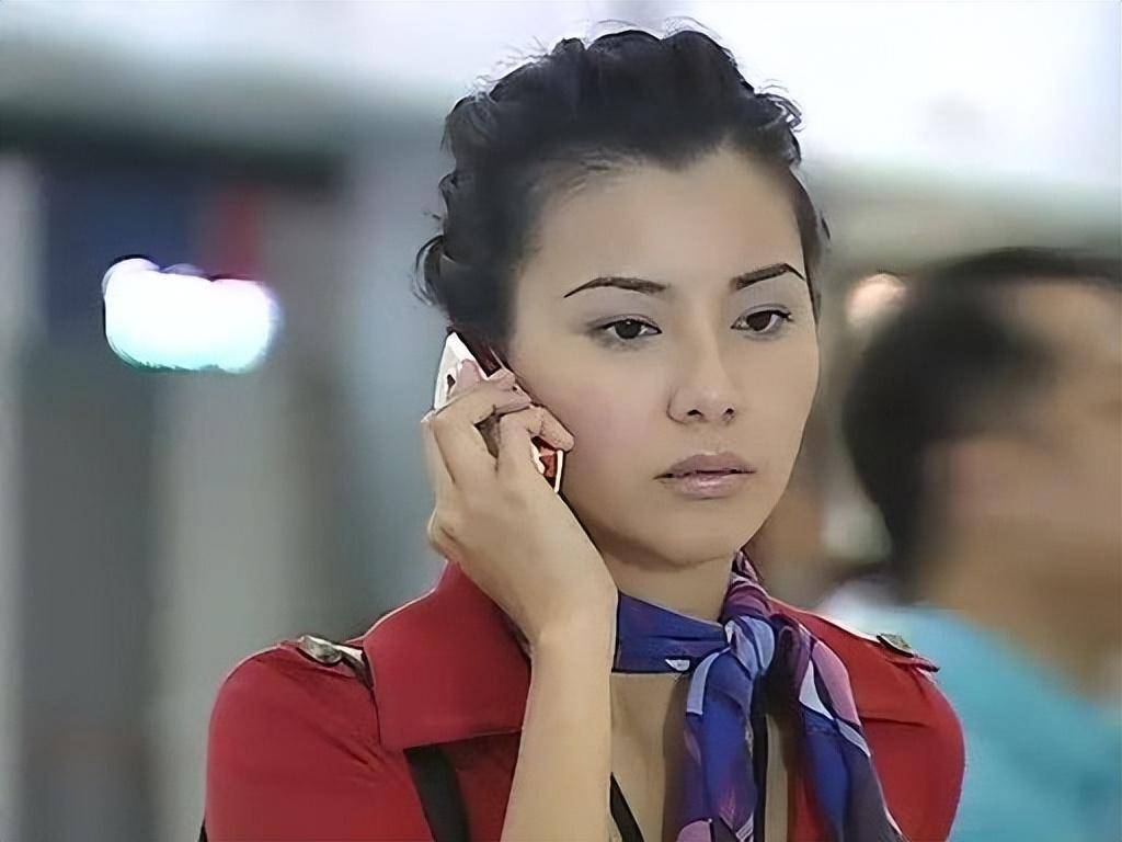 蒙嘉慧:拍三级片成名,没家世没文化,打败双琪嫁香港影帝郑伊健