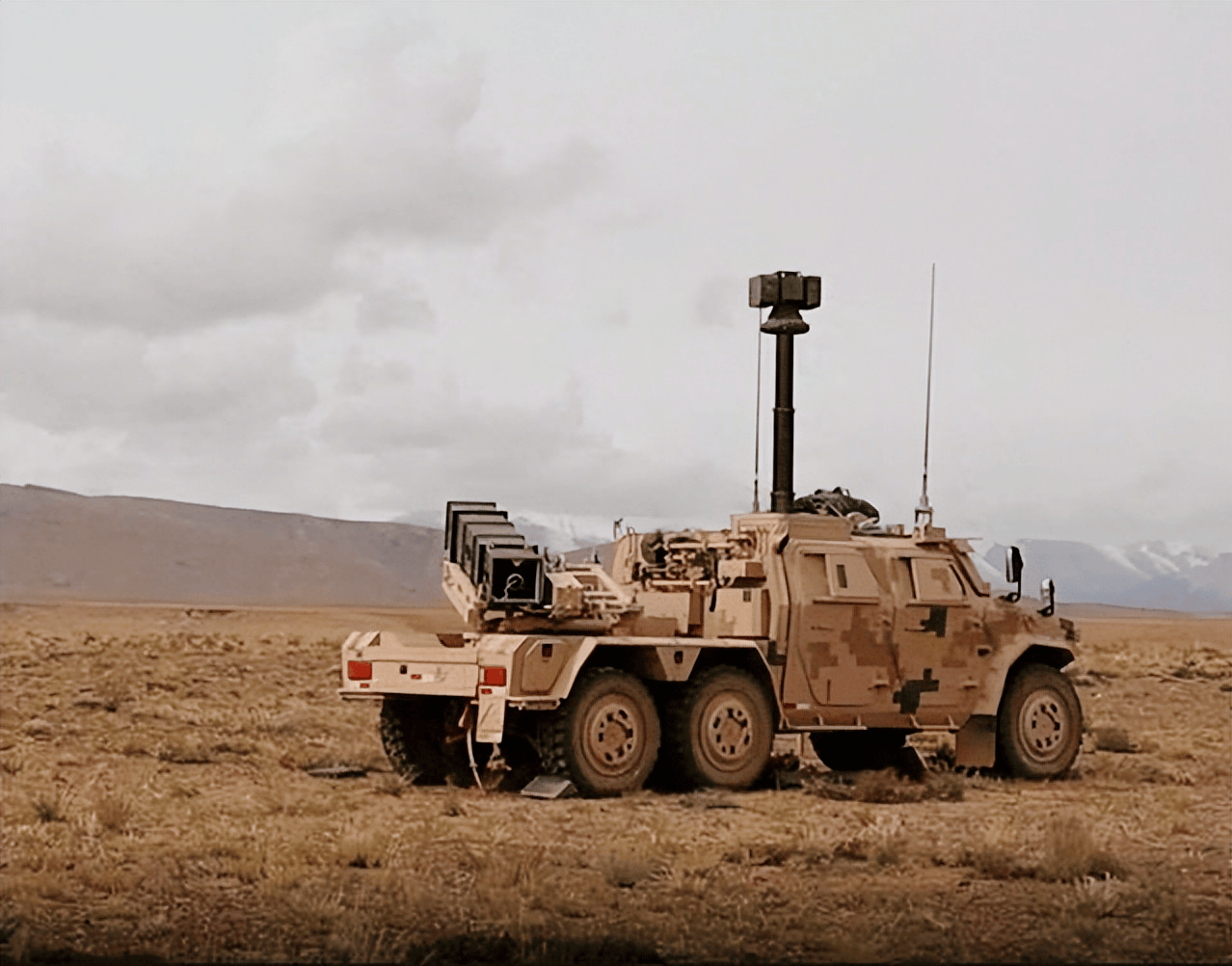 猛士版红箭10亮相,一车两弹一弹多用,号称轻步兵坦克收割机