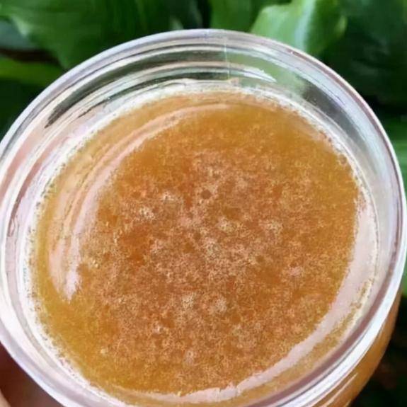 蜂蜜在家放三年还能食用吗(蜂蜜在家放三年还能食用吗有毒吗)