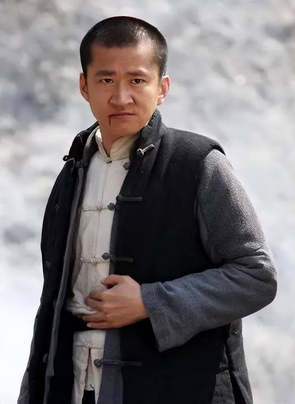 李嘉明推掉了很多工作,全身心投入到照顾父亲的工作