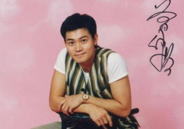 演员曾伟权:59岁癌症去世,一生未娶无子无女,去世时仅小狗陪伴