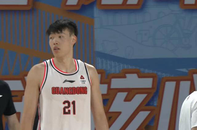 新锋线崛起:张昊挑战广东队的黄金时代,决战总决赛!