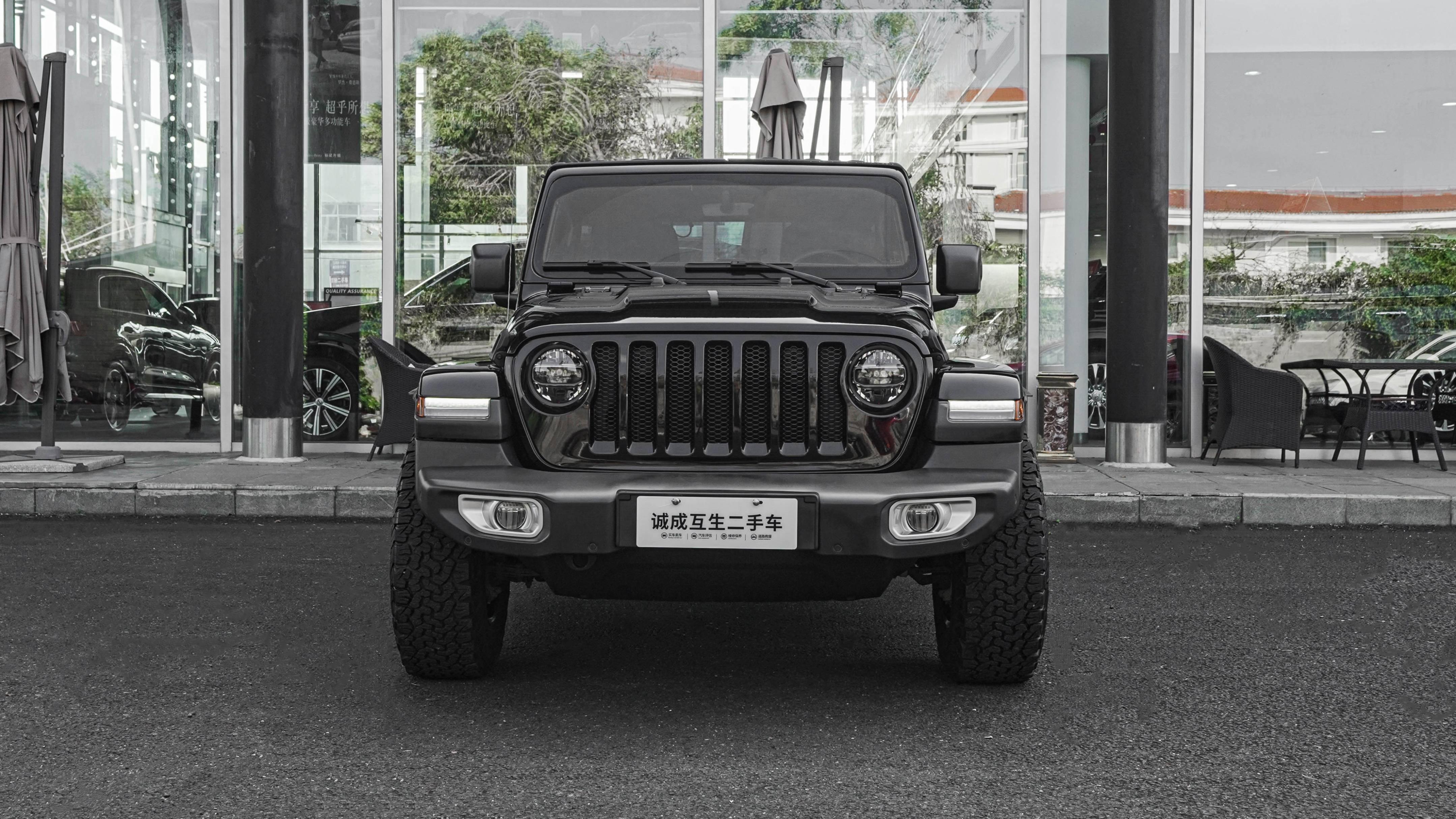 【jeep 牧马人 2.0t sahara 四门版】