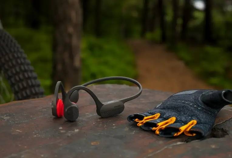 骨传导耳机哪个牌子比较好？2024耳机排行榜首发！一文读懂谁更值得入手！