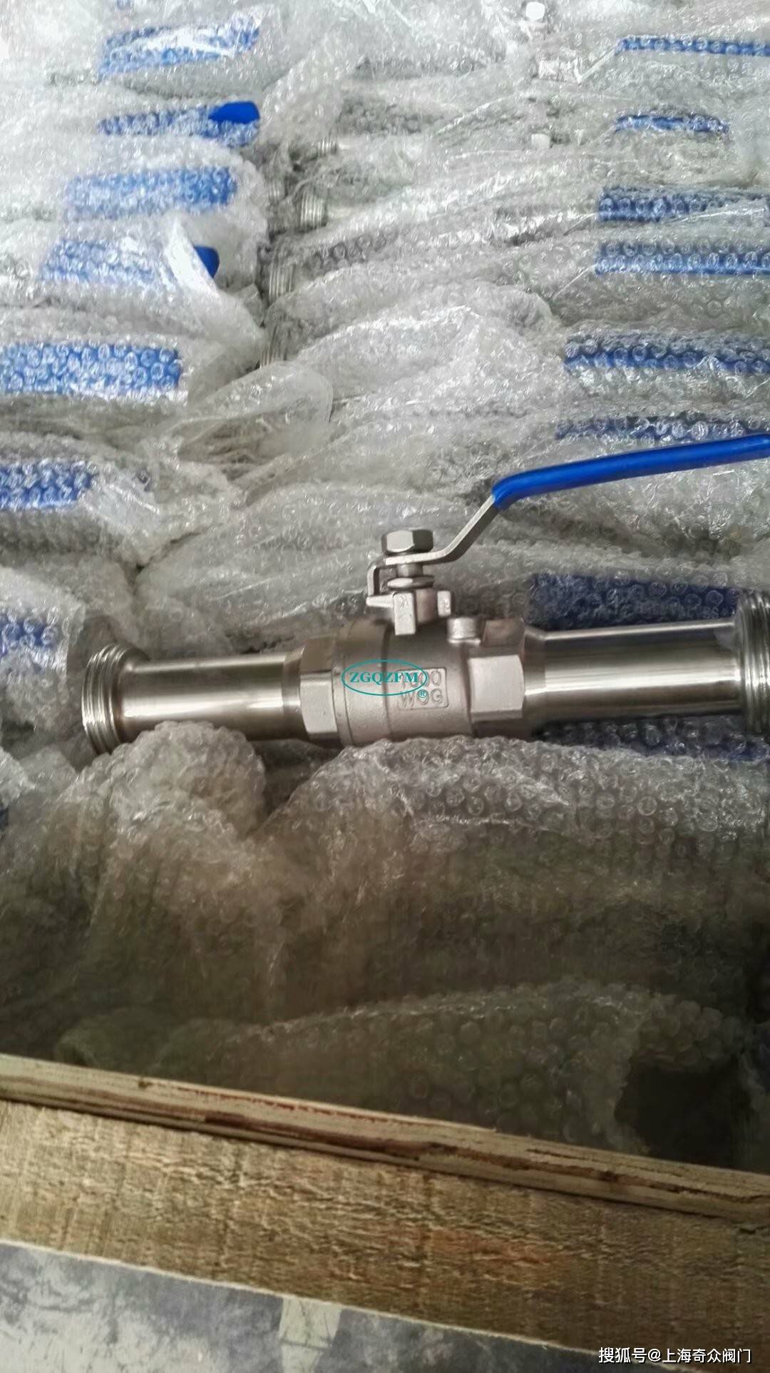 不锈钢手动活接球阀,加长管带活接头,安装快速,更换方便,整体做镜面