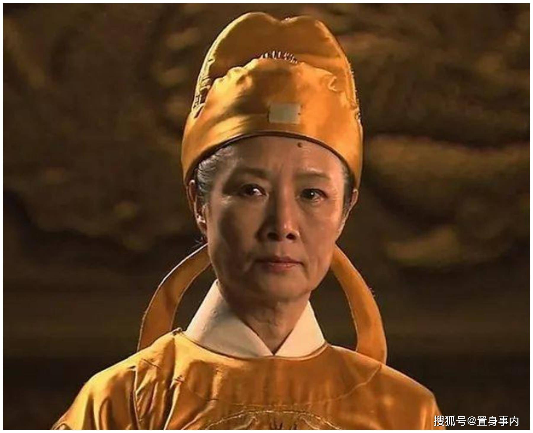 她在《走向共和》中扮演的慈禧向列国宣战桥段,观众看