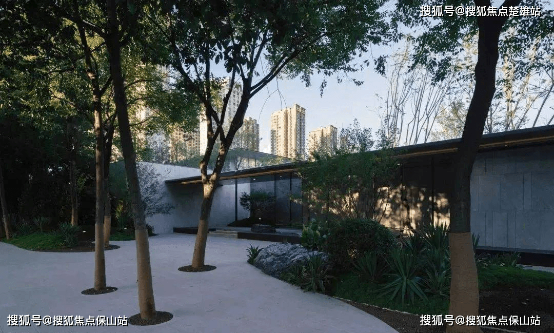 昆明绿城柳岸晓风首页网站-楼盘百科-热线电话-营销中心_院落_人们_方塘